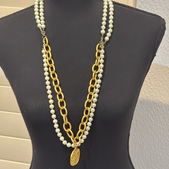 VINTAGE GOLDTONE CHAIN FAUX PEARLS CHUNKY LAYERED STATEMENT NECKLACE W PENDANT - Picture 3 of 9